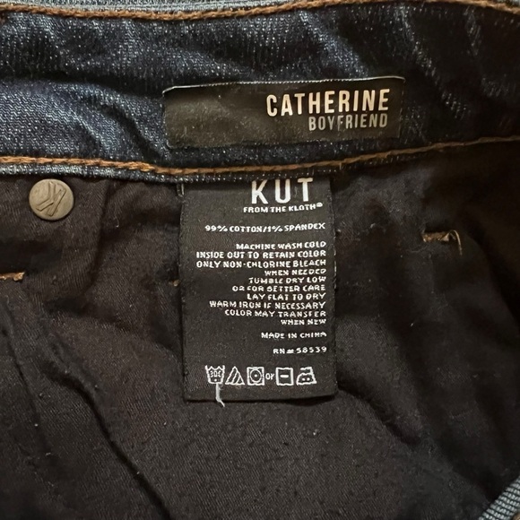 Kut from the Kloth Catherine Boyfriend Distressed Dark Wash Denim Jeans Size 6 - Picture 11 of 14